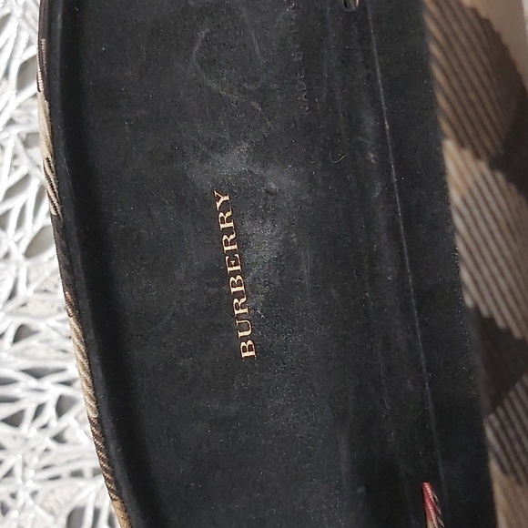 Burberry Case - Picture 4 of 5